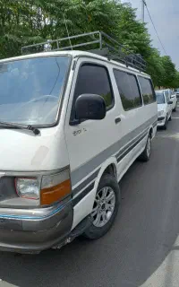 تویوتا هایس کمپر