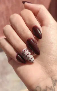 کاشت ناخن