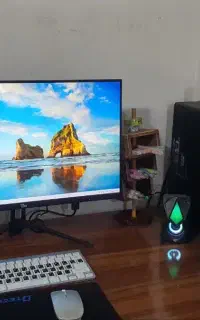 یک دستگاه سیستم کامپیوتر کامل در حد نو نو نو