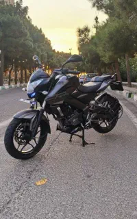 موتور ns200 مدل۹۸