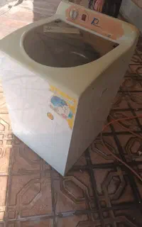 ماشین لباسشویی کهنه شور در حد نو