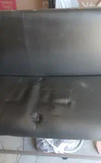 دوعدد نیمکت سه نفره