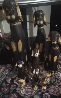 مجسمه چوبی