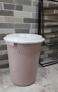 سطل زباله کاملا سالم جنس خوب ۶۰ لیتری