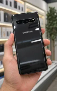 samsung S 10 plas عروسک