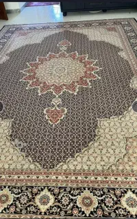 دو عدد فرش دست باف 6 متری و 9 متری باهم