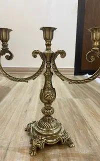 دو شمعدان برنجی