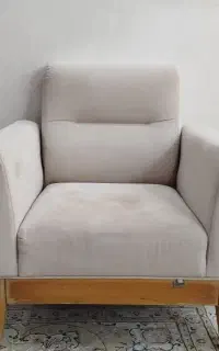 مبل تک‌ نفره