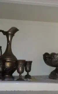 ۲ ست پارچ لیوان سن هردو بیش از ۵۰ سال