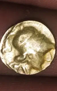 تعدادی سکه به فروش میرسد