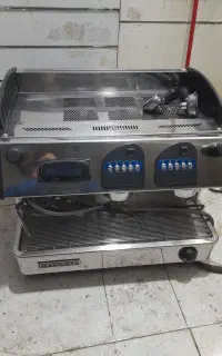 فروش دستگاه قهوه ساز ۲گروپ در حد نو