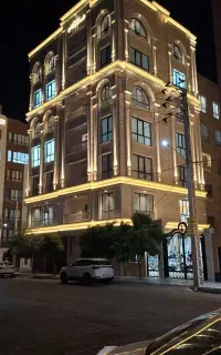 حاشیه کلانتری /آپارتمان ۱۷۵متری/تک واحدی/طبقه 3