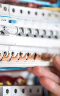 برقکار برق ساختمان مسکونی و تجاری