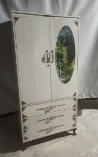 کمد و میز آرایشی