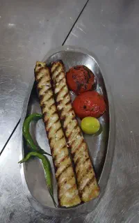 چلوکوبیده وچلوجوجه فقط فقط ۲۳۰