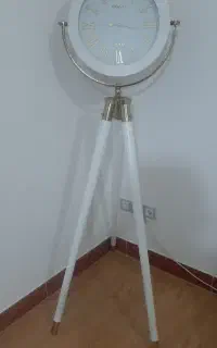 ساعت ایستاده