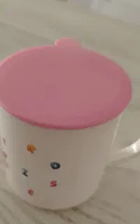 لیوان درب دار
