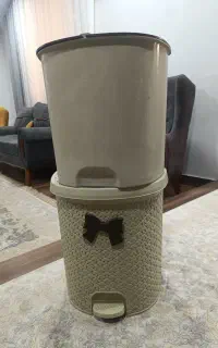 سطل اشغال پدالی
