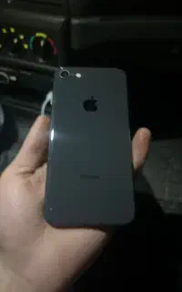 ایفون 8