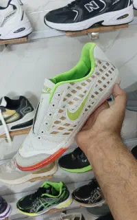 افرکفش چمن و سالنی