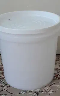 سطل درب دار ۱۲ کیلویی تمیز