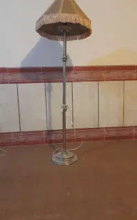 آباژور پایه دار