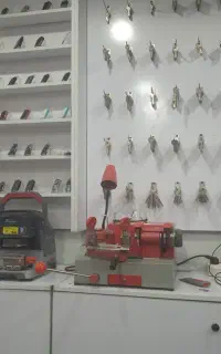 کلید سازی سیار مهرشهر ـ کیانمهر ـ کوی مهر. زنبق