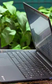 لپتاپ استوک نسل ۱۱ با رم ۸ هارد ssd 256