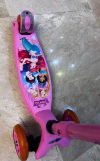 اسکوتر سه‌چرخ کودک طرح Disney Princess
