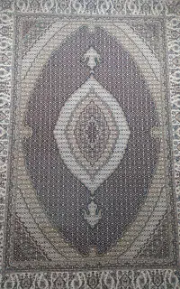 یک عدد فرش ۹ متری ریزماهی ۷۰۰ شانه
