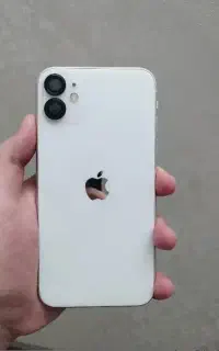 ایفون 11درحد تمیز