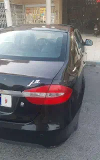 جک j5اتوماتیک کاملا سالم