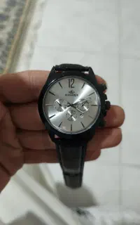 ساعت مچی در حد نو