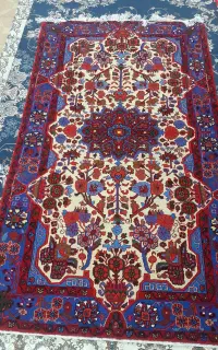 قالی دستباف با نخ محلی