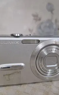 دو عدد دوربین عکاسی در حد نو