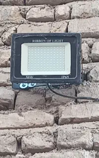 دو عدد پرژکتور