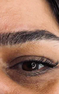 مدل برای لیفت و کاشت مژه