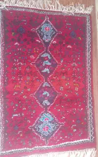 قالی دست بافت محلی