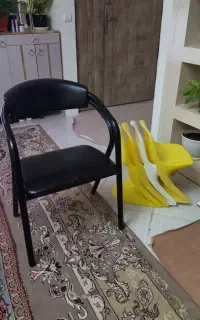 صندلی انتظار.وصندلی کودک ورق بزنید