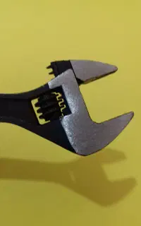 جاکلیدی خارجی طرح آچار فرانسه