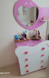 تخت خواب ،پاتختی،  میز آرایشی وبوفه در حد نو نو