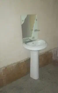 روشویی با آئینه