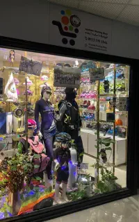 دکور طلایی مغازه