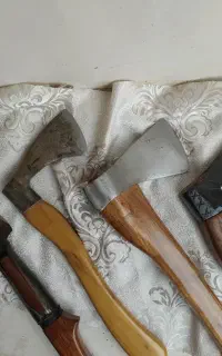 تبر و دره دست ساز