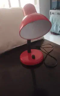 یک عدد چراغ خواب