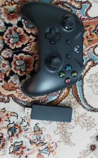 دستهxbox اصلی، همراه با دانگل