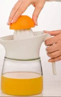 آبمیوه گیری دستی