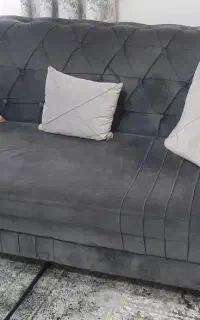 مبل ۷ نفره  و فرش ۹ متری یک عدد و پرده  قدی