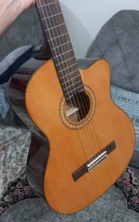 گیتار آریا AK25CN کات وی