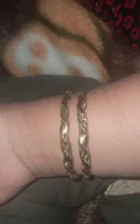 دو عدد النگو ریخته ای خوشگل،سالم و نو